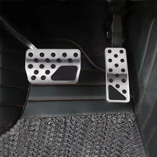 Load image into Gallery viewer, 2pcs Custom Accelerator Brake Pedals For 2011-2022  Jeep Grand Cherokee WK 2 Foot Pedals Stainless Steel Pads Fuel Brake Non-slip No Drilling Alloy Covers Parts